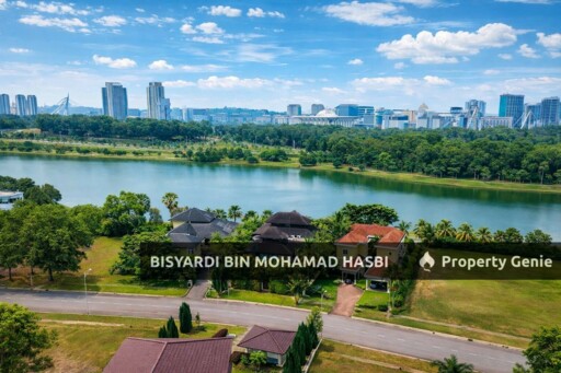 Beautiful Grand Javanese Facing Lake Bungalow House, Perdana Lakeview East, Cyberjaya