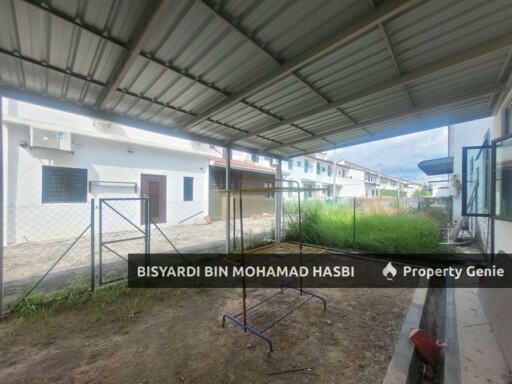 2 STOREY TERRACE TAMAN SAUJANA KLIA, SEPANG .