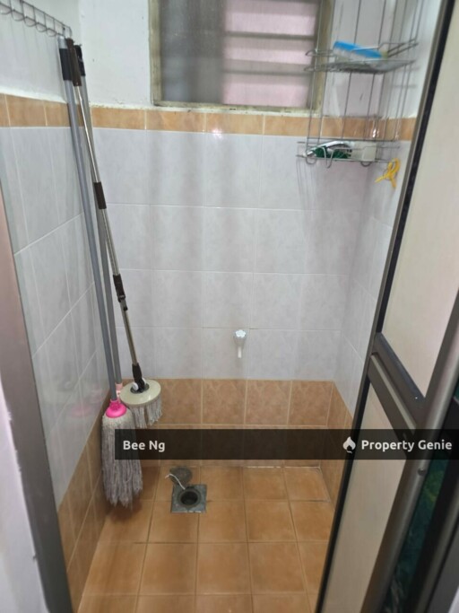 Taman Pulai Utama / Flat / Fully Renovated / Full Loan / Super Value