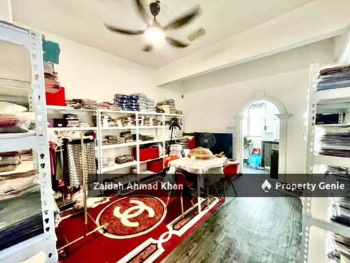 SEKSYEN 7 SHAH ALAM SHOPLOT 3  STOREY FOR SALE JALAN PLUMBUM SEKSYEN 7 SHAH ALAM TENANTED AT 12.8K
