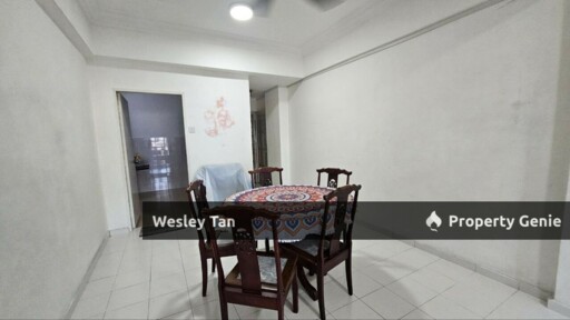 Kampung 8 Condo 4rooms Partly Fitted Kota Seaview Next To Int. School