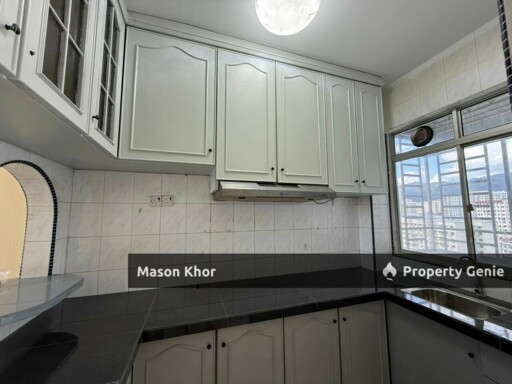 RELAU INDAH CONDOMINIUM 800sf PARTIALLY RENO & BASIC FURNISHED BUKIT JAMBUL