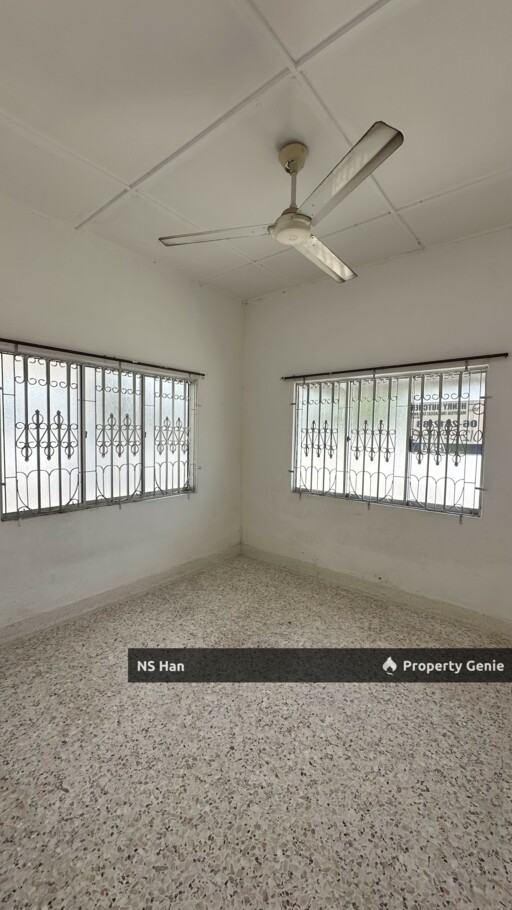 Taman Kerjasama Bukit Beruang Corner House