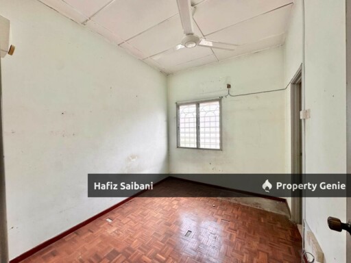 Double Storey Terrace Saujana Utama Sungai Buloh