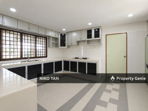 Jalan Ledang Bungalow House Bukit Tiram, Ulu Tiram For Sale