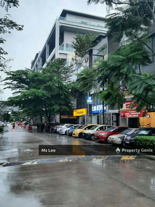 4 Storey Shop Office @ Garden Shoppe, One City , USJ 25, Subang Jaya - Good for Investment Roi 4.5%