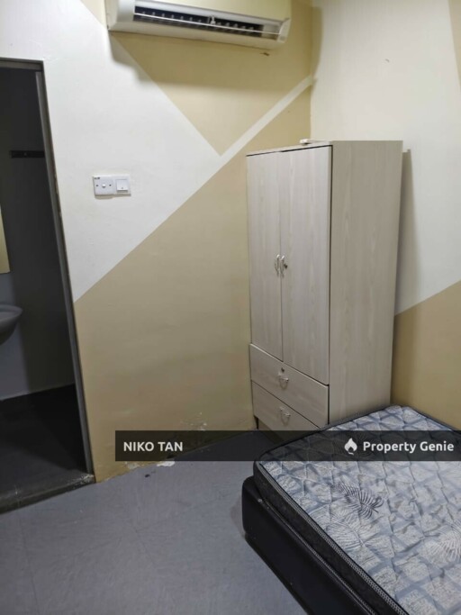 Room For Rent Single Room Jalan Hijau, Taman Pelangi