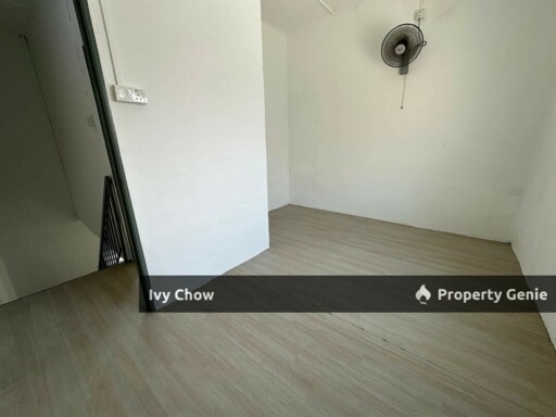 Taman Aman Kluang Corner for Rent