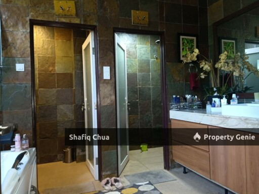 2 Plots Land Consists Of 2.5 Storey Bungalow Anjung Putra Sg Buloh For Sale