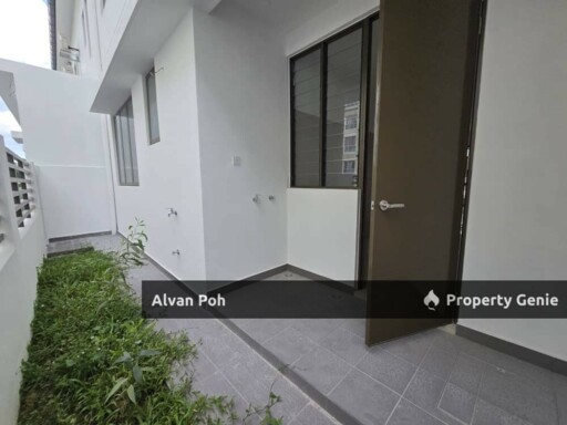 Taman Dahlia Bukit Puchong (Taylor International School)