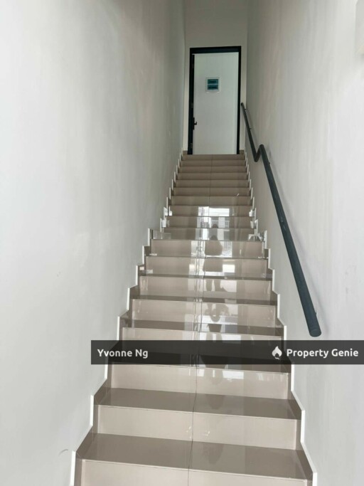 Bandar Dato Onn / Perjiranan 14 / 2-sty Terrace House For Rent