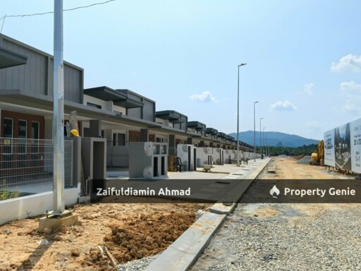 J3 Residence Terraced Home In Dengkil, Freehold 1040 Sqft