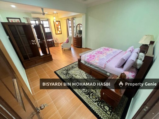RENOVATED & FULLY FURNISHED 2 STOREY END LOT EXTRA LAND, TAMAN DESA MELATI, BANDAR BARU NILAI, NILAI .