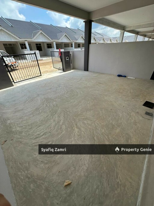 Teres Setingkat Cempaka Tanjung Lumpur, Kuantan