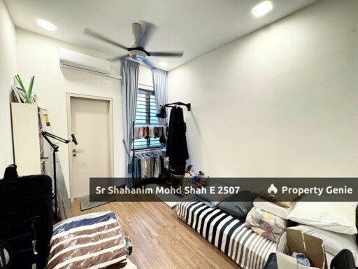 DOUBLE STOREY TERRACE INTERMEDIATE LAMAN MAWAR, KOTA SERIMAS, NILAI .