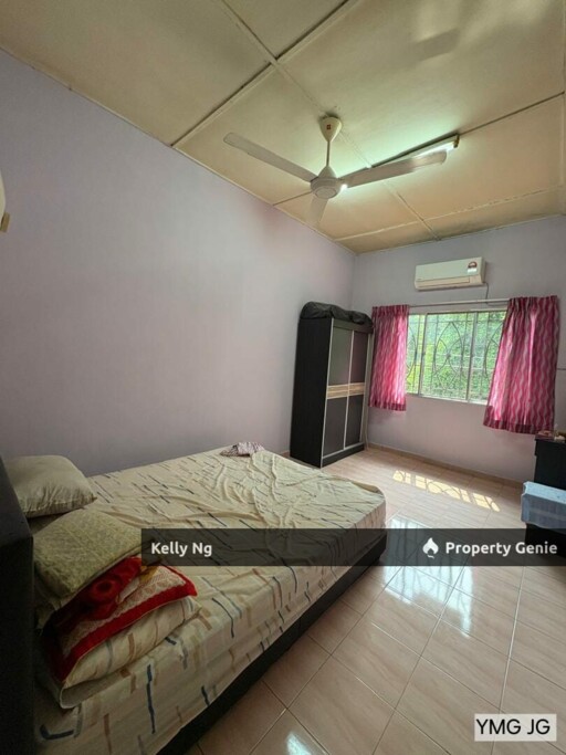 Double Sty Partial Renovation & Furnished At Kg Jawa Klang For Rent