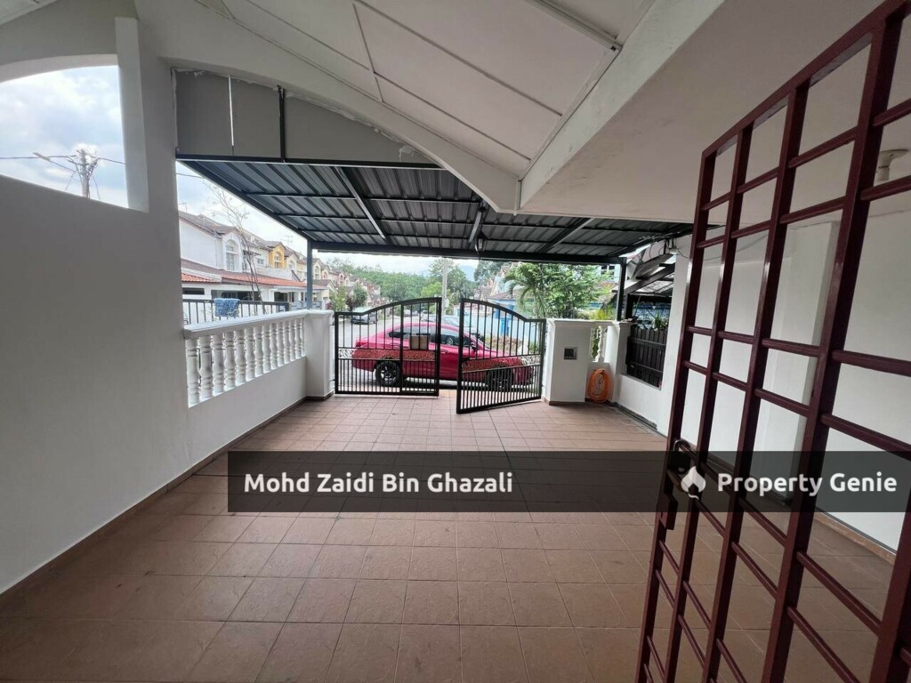 Below market Double Storey terrace Bandar mahkota cheras
