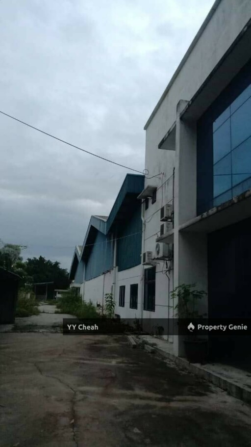 Kawasan Perindustrian IGB, Detached Factory For Sale - 2 Arces 1000AMP