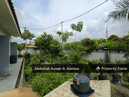 CORNER LOT Taman Halaman Indah Jawi