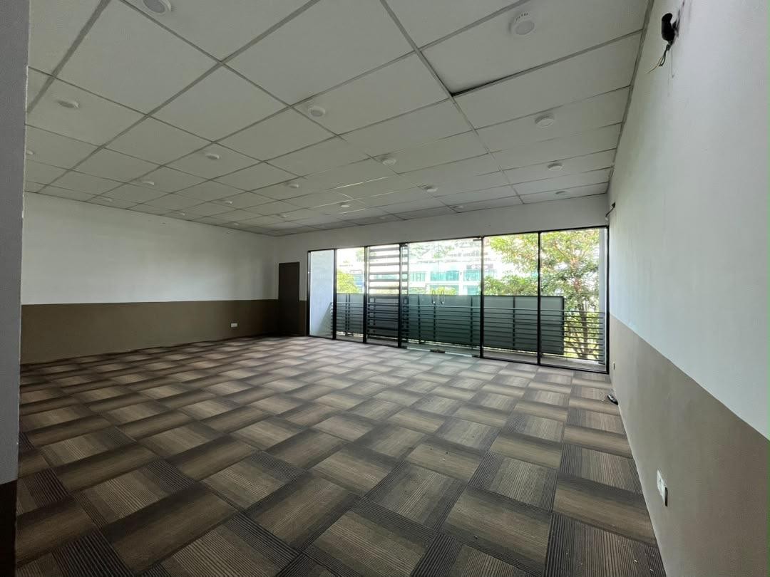 Southkey Lakefront Commercial Shop Office