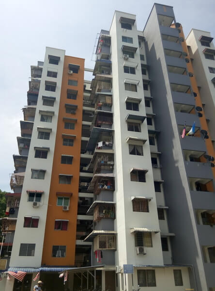Jalan Tengah Flat