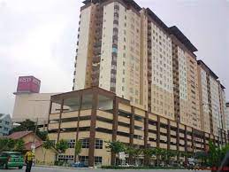 Plaza Metro Prima