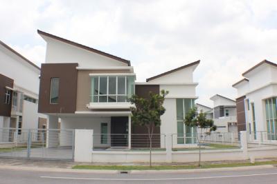 Luxuria, Bandar Parklands