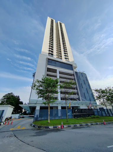 8 Kinrara Serviced Apartment