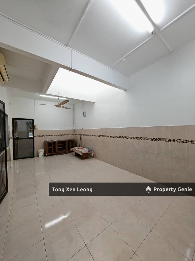 1 Storey For Sale @ Bukit Beruang !! Facing Padang Unit Below Value !!