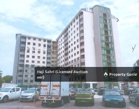 Three-Bedroom Apartment yang beralamat pos di Unit No. 2-10, Blok B, Pangsa Ria, Lebuh Kampung Benggali, 12200, Butterworth, Pulau Pinang.