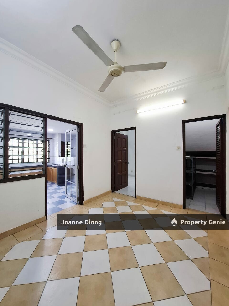 SS19 DOUBLE STOREY HOUSE