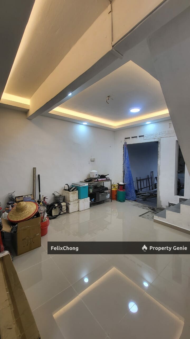 Taman Titiwangsa 2 Sty Low Cost,Jalan Satria,Kluang,Renovated,Johor Bahru