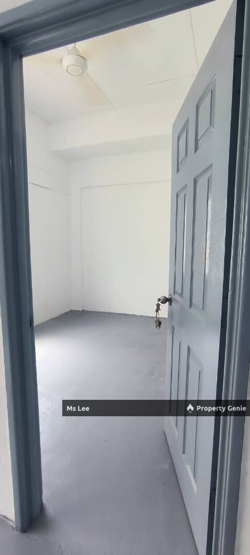 3rd Floor Shop Apartment RM 350 (Above 99 Speedmart)-Taman Sentosa @ Klang-Ready 15/8 or 1/9
