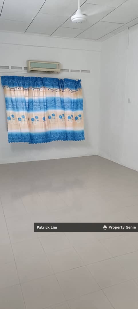 Taman Melaka Baru Batu Berendam - Single Storey Terrace House For Rent