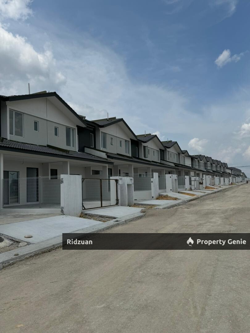 2 Storey Alamanda, kota masai