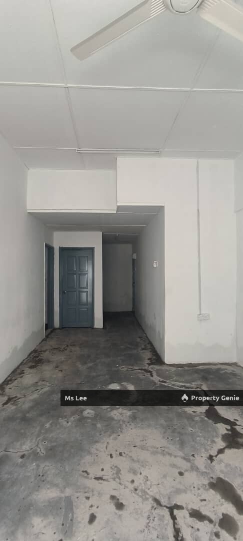 3rd floor Shop Apartment RM 350 (Pasar Malam) -Taman Sentosa @ Klang- Ready 15/7 or 31/7