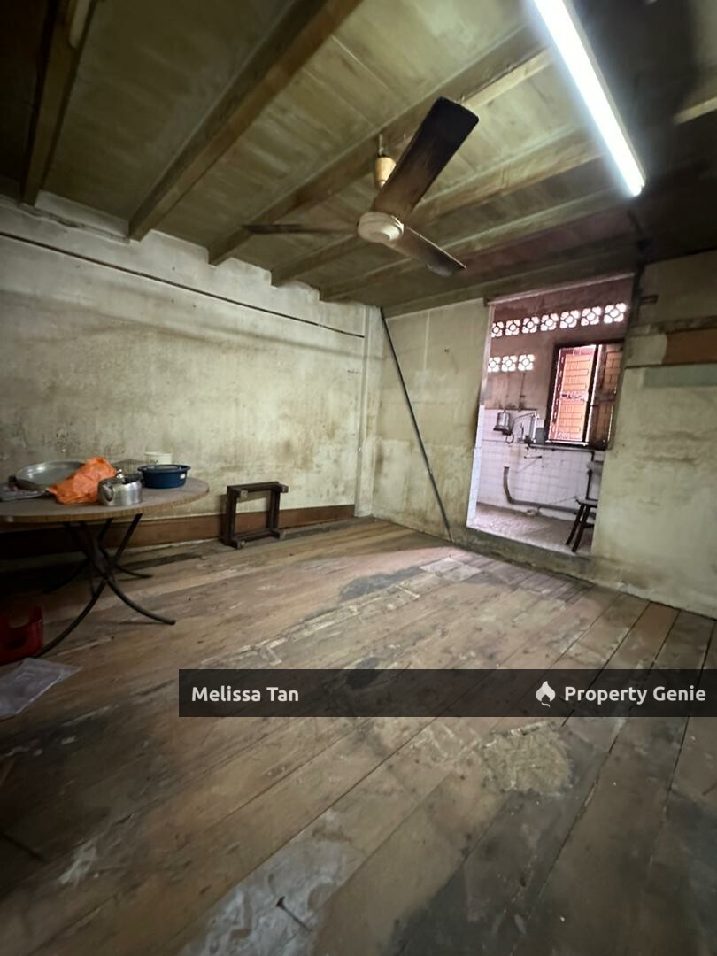 [2.5 Storey Shoplot] For Sale Jonker