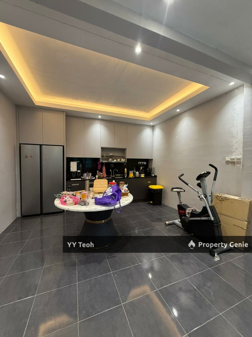 Taman Limbongan Indah Triple Storey Semi-D