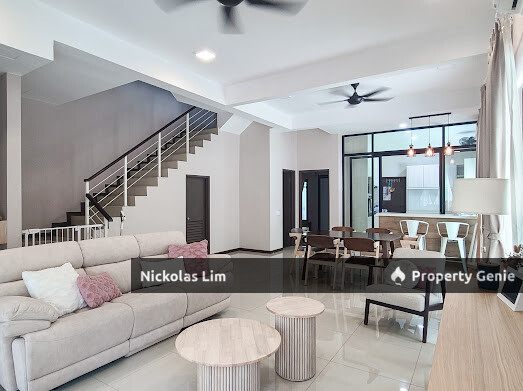 3 Storey Corner unit, Southbay Residence, Batu Maung, Penang