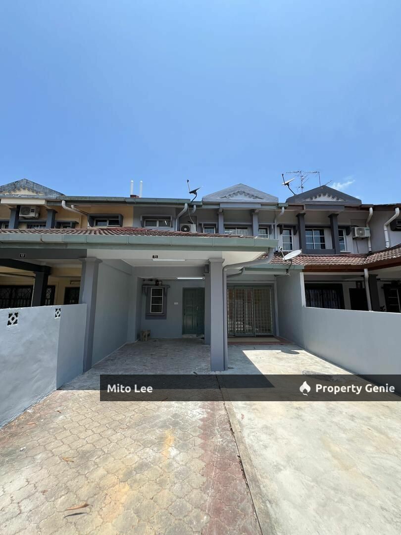Double Storey Terrace House at Taman Pasir Putih for Sale!