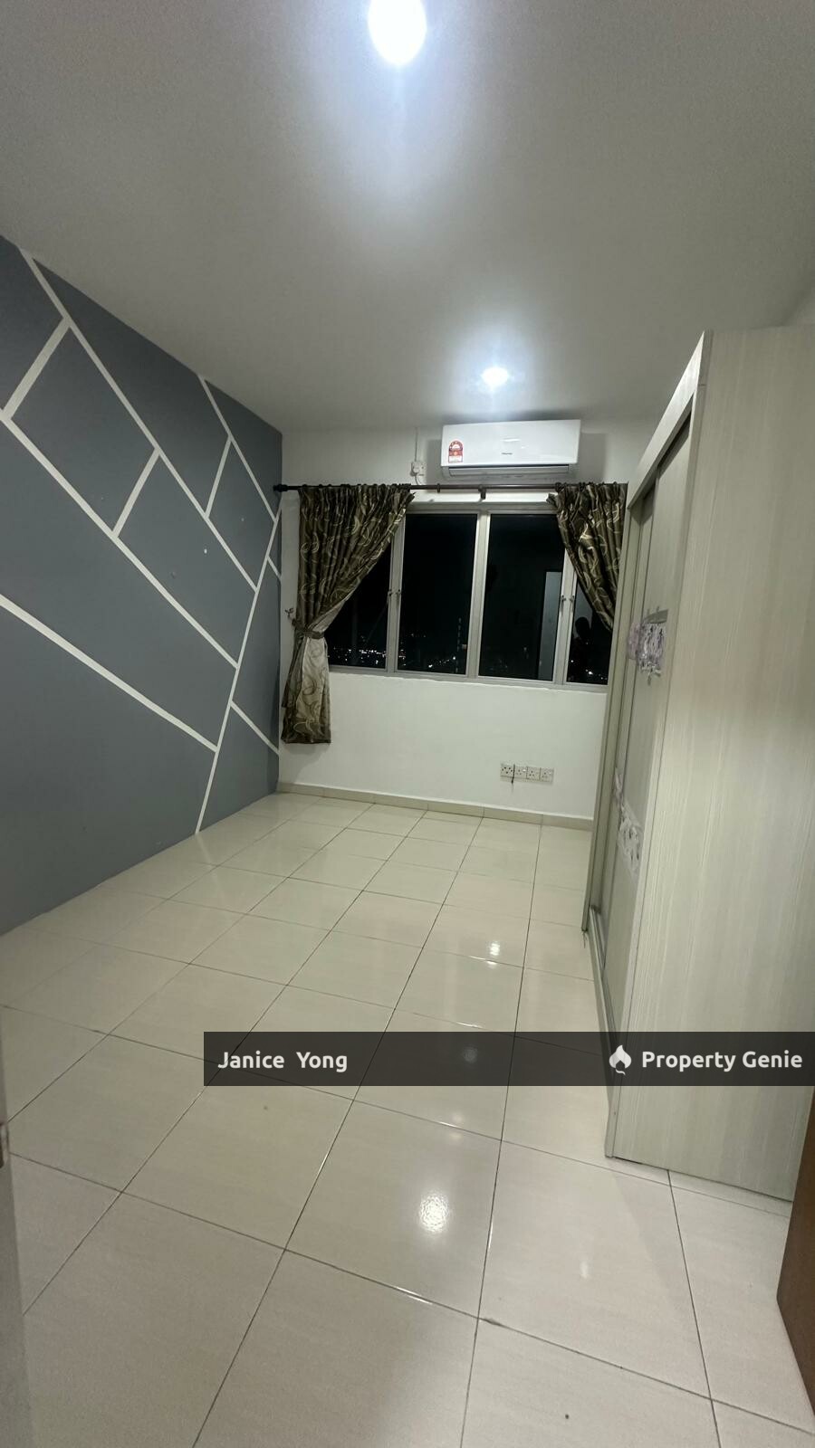 The Embassy  Suites(Bangunan Duta Impian)