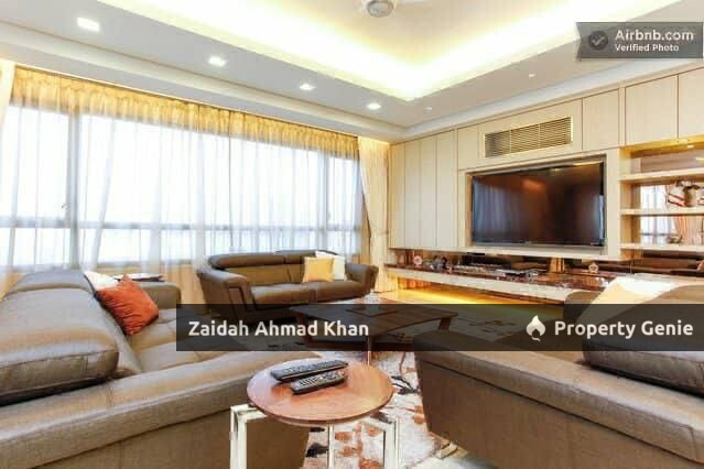 Penthouse The Capsquare residences Biggest Unit Renovated