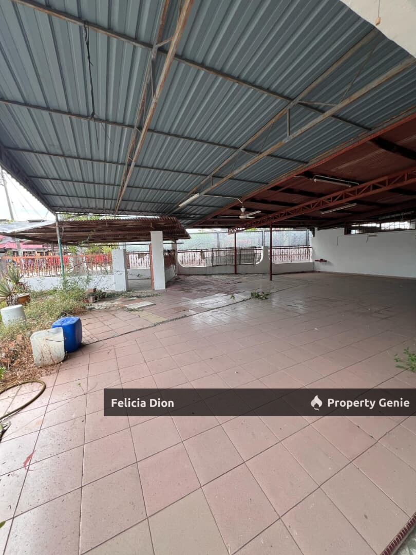 Kampung Lapan Double Storey Corner Lot FREEHOLD for Sale🏡 BELOW VALUE