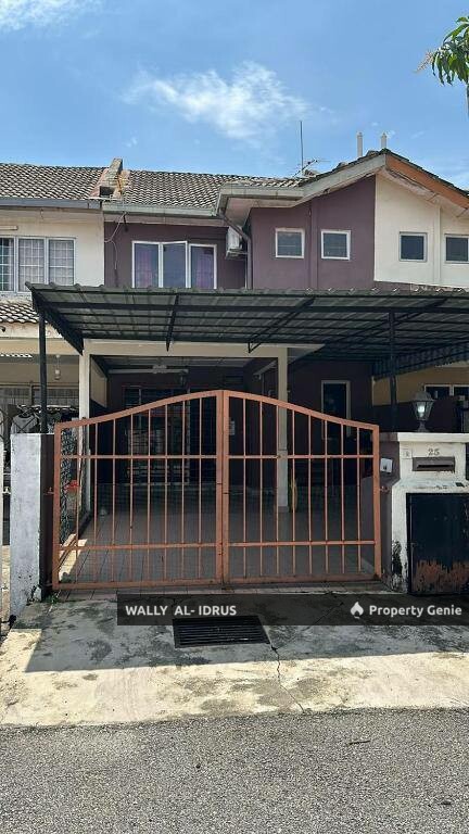 Double storey terrace house. Taman Utama Puchong