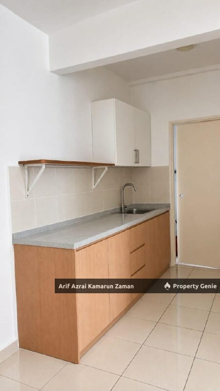 [Partly Furnished Apartment] Prima One Apartment @ Laman View, Cyberjaya | 1,000 sqft Built-up | 3 Bedrooms | 2 Bathrooms | 3 Covered Parking Lots | RM1,700/month