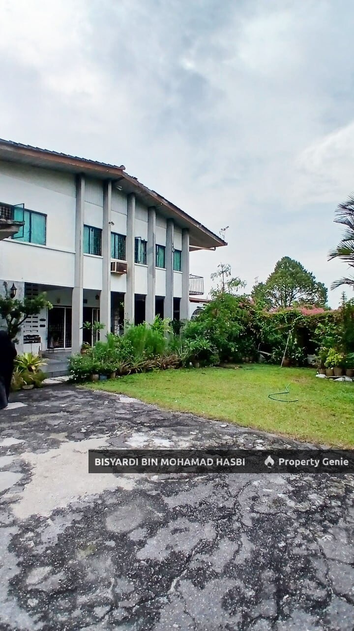 2 Storey End Lot Bungalow, Seksyen 5 Petaling Jaya.