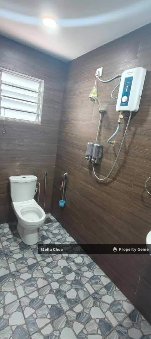 For RENT 🏡Double Storey House 📍Jalan Dedap Taman Johor Jaya