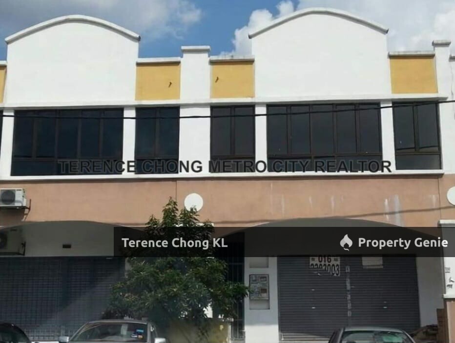 Wow ! Ground Floor Shoplot at Taman Damai Utama, Bandar Kinrara Puchong, Kinrara Residence for Rent / Sewa