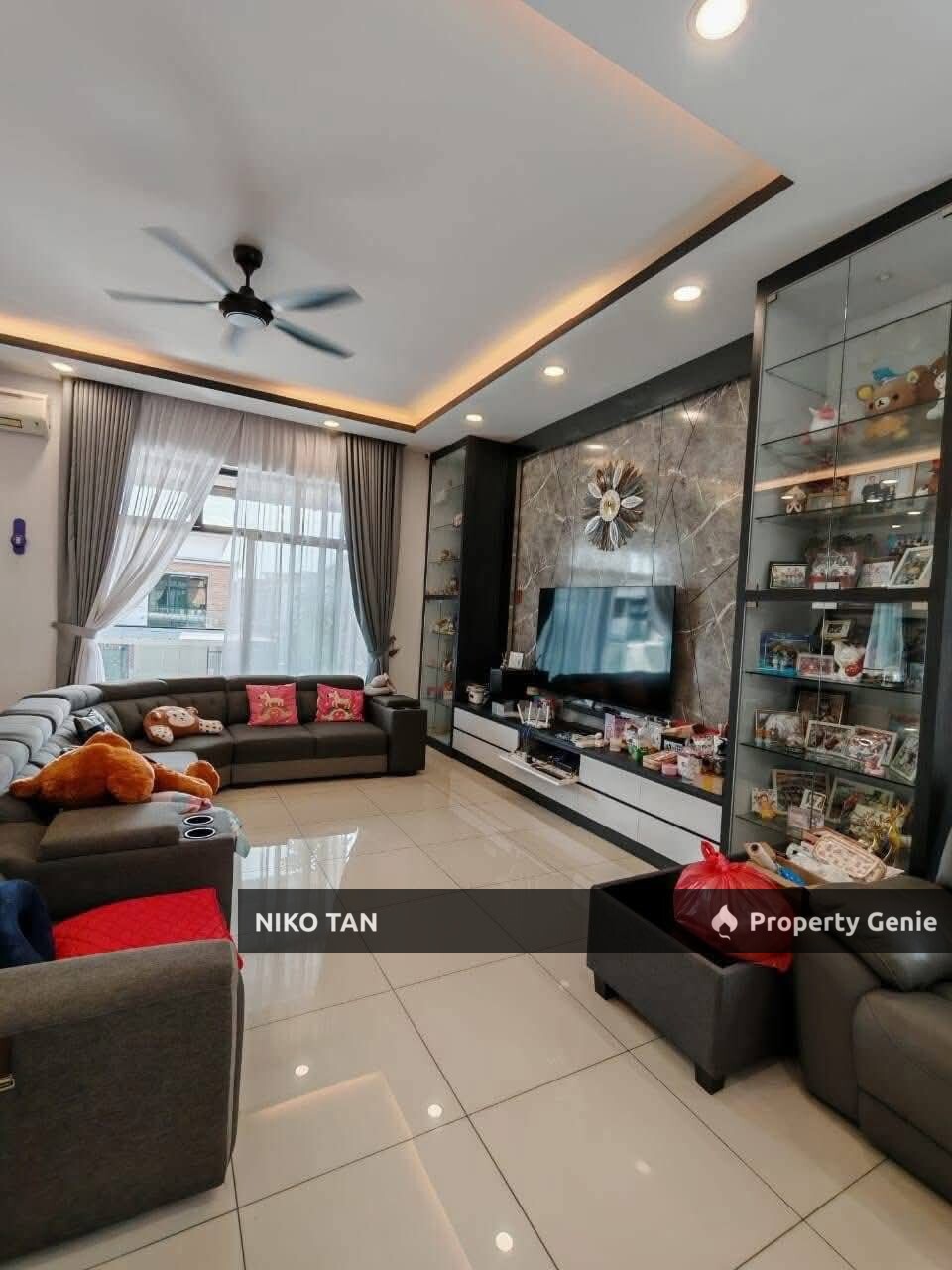 Bandar Cemerlang 3 Storey Cluster With Renovated & Extended Kitchen