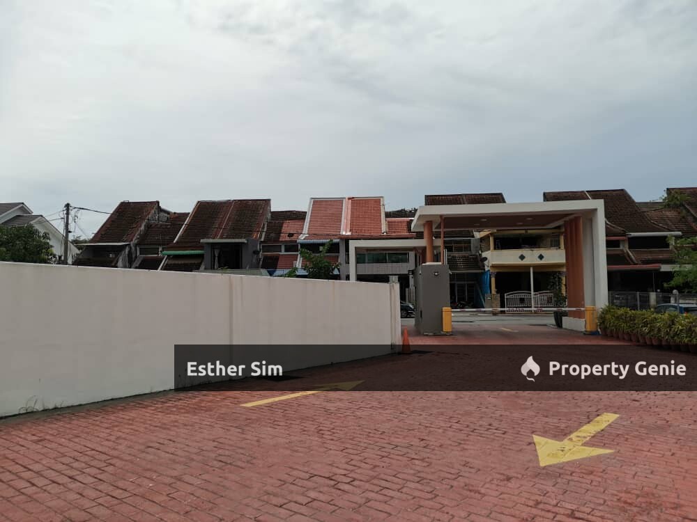 Gated/Guarded 2 STorey Semi-D House in Taman Vila Indah @ Bukti Tengah